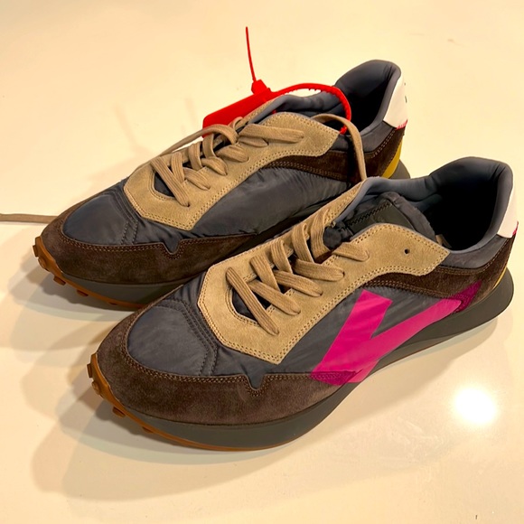 Off White Sneakers Never Worn Size 10